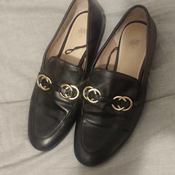 H&M | Shoes | Hm Loafers Size 398 Black With Gold Accent  display picture 3